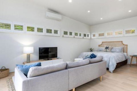 Studio By The Bay :: Jervis Bay Rentals - Surfers Gold Coast 6
