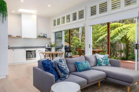 Studio By The Bay :: Jervis Bay Rentals - Surfers Gold Coast 0