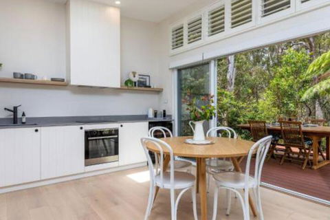 Studio By The Bay :: Jervis Bay Rentals - Surfers Gold Coast 2