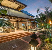 Sala on the Beach Luxury Beachfront House - Surfers Gold Coast