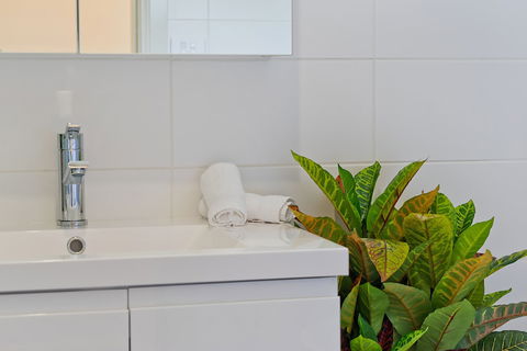 Accommodation Hunter - Adams St Maitland - Surfers Gold Coast 3