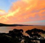 DOLPHIN LOOKOUT COTTAGE amazing views of the Bay of Fires - Surfers Gold Coast