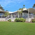 Akarana Beach House :: Jervis Bay Rentals - Surfers Gold Coast 0