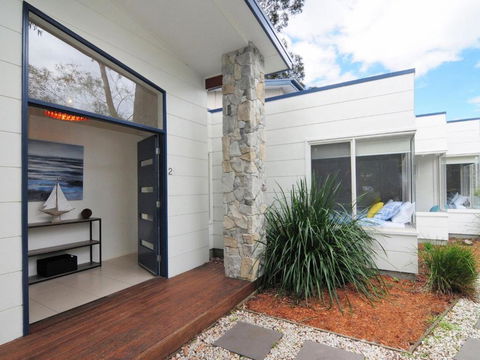 Acacia On Orion :: Jervis Bay Rentals - Surfers Gold Coast 4