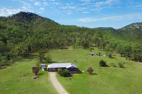 Rosa Estate In Broke Two 3br House In Walking Distance To Cellar Doors - Surfers Gold Coast 7