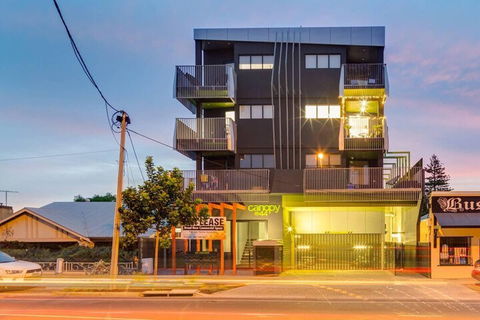 Canopy At 44 Minutes From The CBD Train & Cafes Wifi Nespresso Amenities - Surfers Gold Coast 2