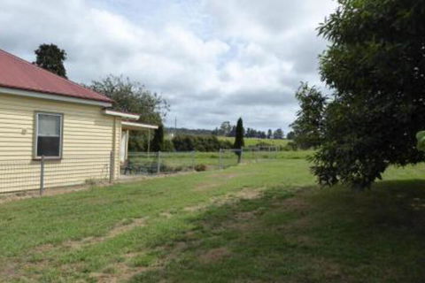 Claremont Farmhouse - Surfers Gold Coast 4