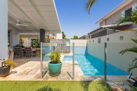 CASUARINA DREAMING - Surfers Gold Coast 2