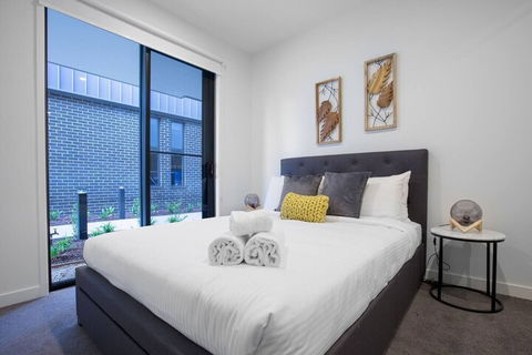 Elegant Stylish Living@mooneeponds Wifi/parking - Surfers Gold Coast 6