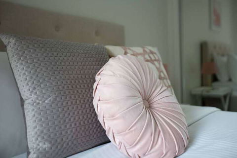 Designer Warm Homeatmooneeponds+parking / Wifi - Surfers Gold Coast 4