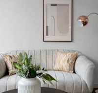 Delightful Townhouse Staymoonee Ponds  Parking - Surfers Gold Coast