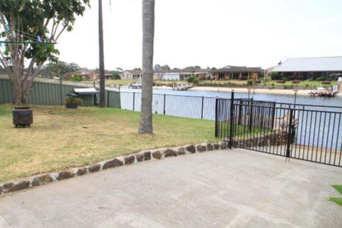 Cater Waterfront - Surfers Gold Coast 3
