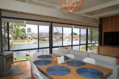 Cater Waterfront - Surfers Gold Coast 0