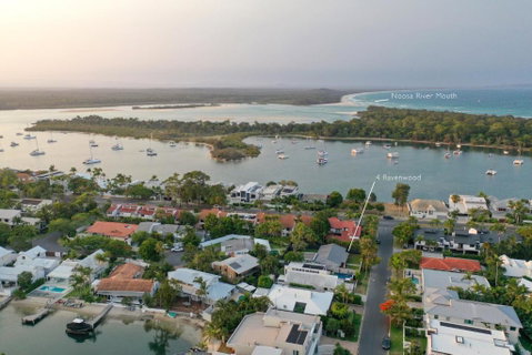 Walk To Hastings Street Noosa Sound - Surfers Gold Coast 3