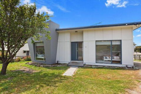 COASTAL HAVEN Panoramic Ocean Views - Surfers Gold Coast 2