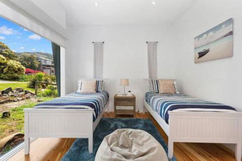 COASTAL HAVEN Panoramic Ocean Views - Surfers Gold Coast 5