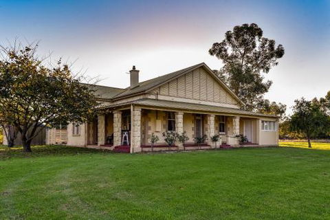 The Jazz B & B - Surfers Gold Coast 4
