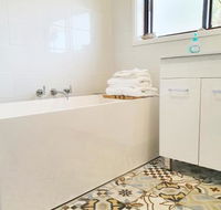 Marazul BEST DEAL Stone Bathtub WIFI Functional - Surfers Gold Coast