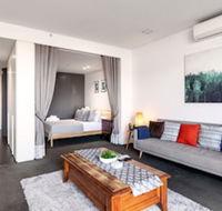 Spacious 1BD 50m From Chapel Street - Surfers Gold Coast
