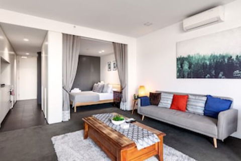 Spacious 1BD 50m From Chapel Street - Surfers Gold Coast 0