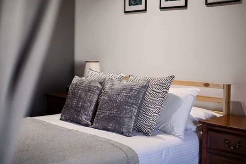 Spacious 1BD 50m From Chapel Street - Surfers Gold Coast 2