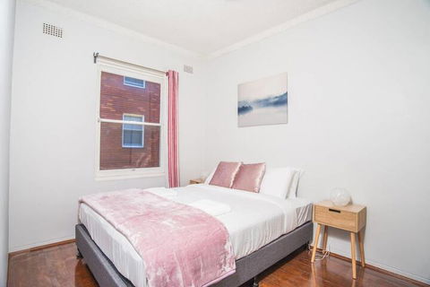 Vibrant And Colorful Apartment In Dollspoint - Surfers Gold Coast 6