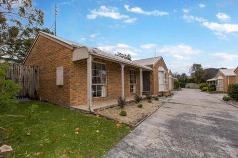 PERFECT On PYMBLE AVE - Surfers Gold Coast 0