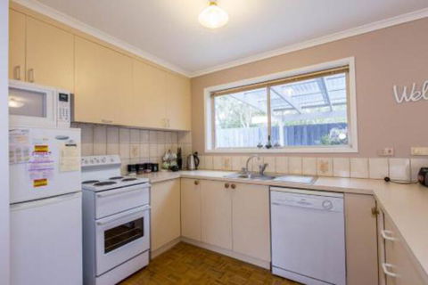 PERFECT On PYMBLE AVE - Surfers Gold Coast 7