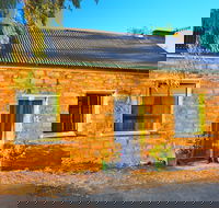 Emma Tiver Heritage Cottage - Surfers Gold Coast