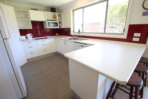 Barefoot Bungalow At Hat Head - Surfers Gold Coast 1
