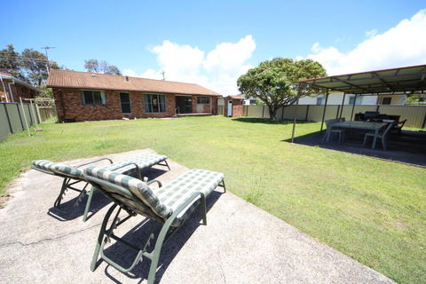 Barefoot Bungalow At Hat Head - Surfers Gold Coast 4