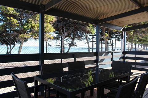 Ceduna Foreshore Caravan Park - Surfers Gold Coast 6