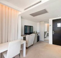 The Nest - Trendy Studio near Center with Roof Terrace - Surfers Gold Coast