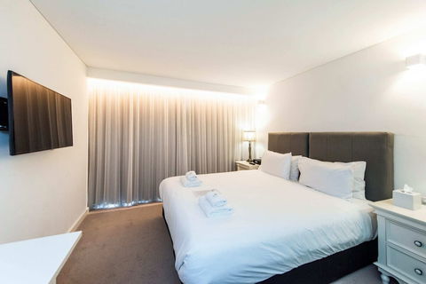Elegant Studio With Fantastic Rooftop Views - Surfers Gold Coast 6