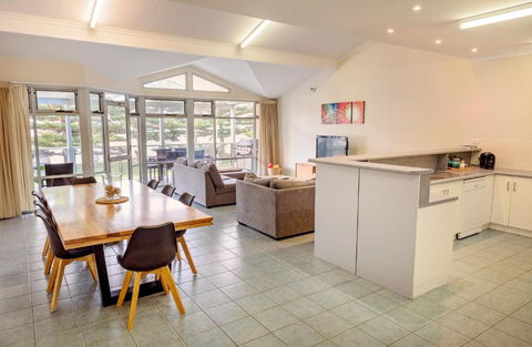 Port Lincoln Foreshore Apartments - Surfers Gold Coast 5