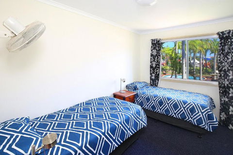 Resort Style The Oasis Resort Villa 7 2 Landsborough Pde - Surfers Gold Coast 6