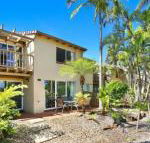 Resort Style The Oasis Resort Villa 7 2 Landsborough Pde - Surfers Gold Coast