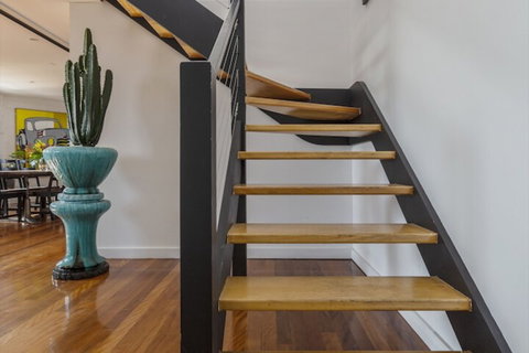Fabulous Fitzroy Converted Warehouse - Surfers Gold Coast 4