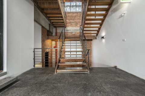 Fabulous Fitzroy Converted Warehouse - Surfers Gold Coast 3