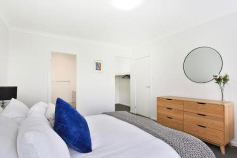 Rockwall Pet Friendly Fire Pit - Surfers Gold Coast 3
