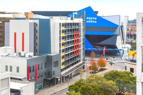 Perth West End Apartment 504 - Surfers Gold Coast 7