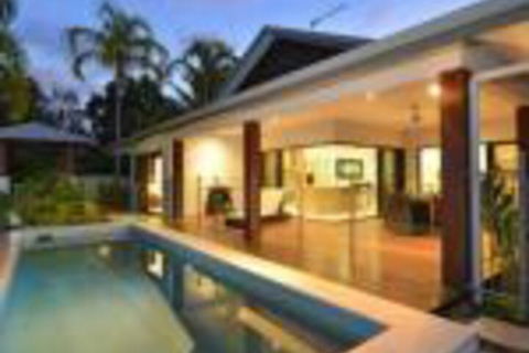 17 Cascade House Luxury Holiday Home - Surfers Gold Coast 0