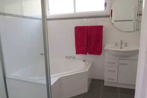 Aberdare Lodge - Surfers Gold Coast 2