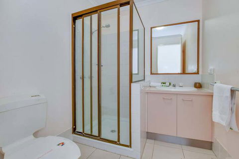 Coral Breeze Bradman Avenue Maroochydore - Surfers Gold Coast 6