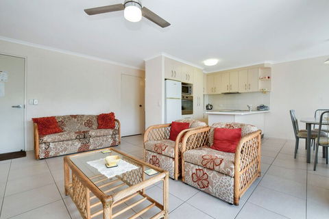 Coral Breeze Bradman Avenue Maroochydore - Surfers Gold Coast 4