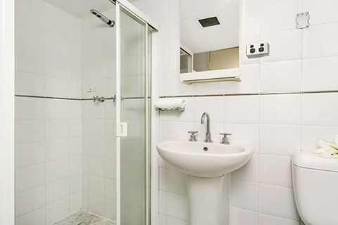 The Apartment Service MPOLE - Surfers Gold Coast 4