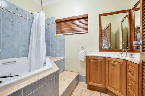 Waterfront Haven At Maroochydore - Surfers Gold Coast 4