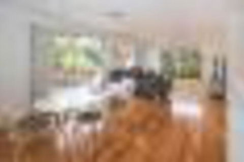 Barefoot Bungalow - Surfers Gold Coast 6