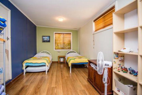 The Gee Beach House - Surfers Gold Coast 2