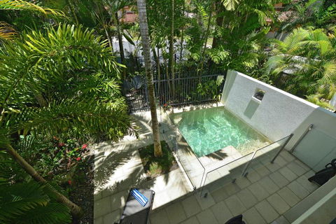 Villa Frangipani - Surfers Gold Coast 2